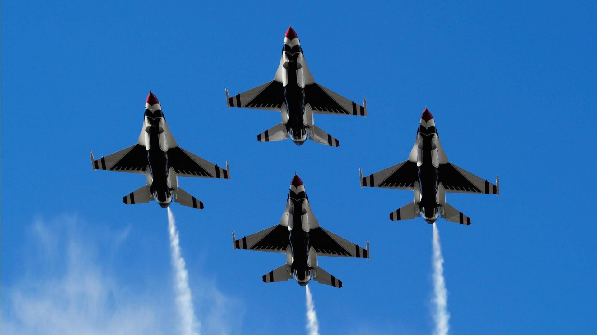 国足传中精准度与前锋跑位成功率配对，国足鼎盛时期十大前锋排名