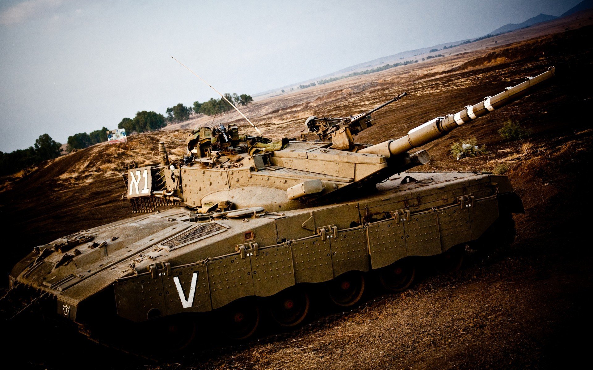 核心中场持续发力成为进攻与防守之间的重要桥梁，中场核心穿几号